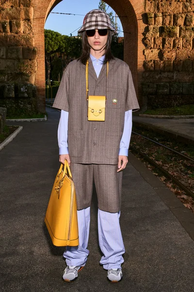 Look 14